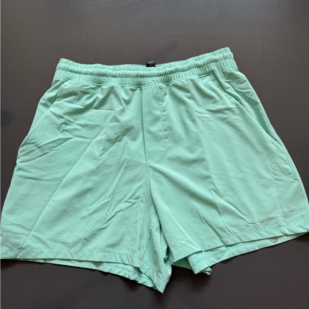 Lululemon Athletica Green Athletic Shorts Lightweight Elastic Waist